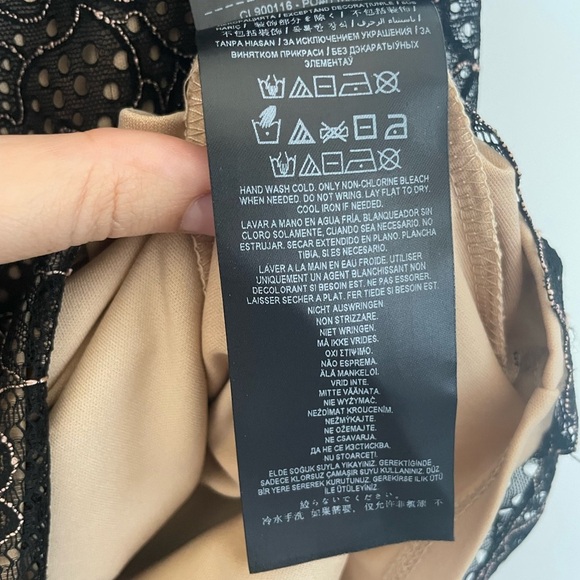 Guess Elegant Black Lace Cocktail Dress – Size S - Picture 7 of 11